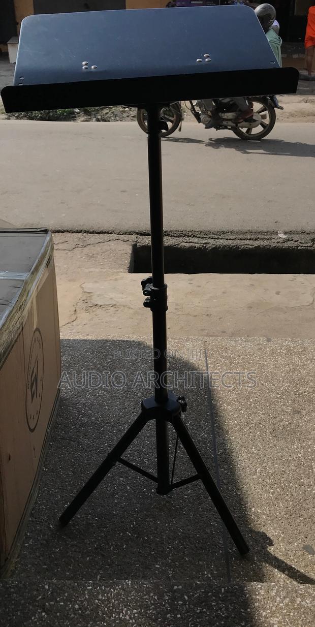 Music Stand · Photo 3