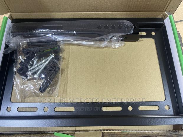 TV Wall Mount 14”-42” · Photo 4