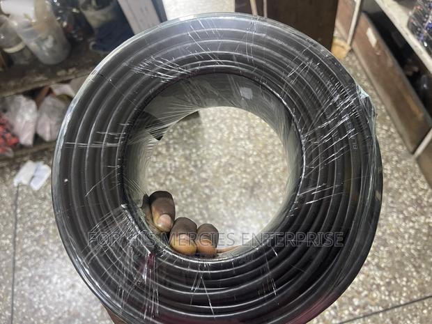 Coaxial Cables · Photo 4