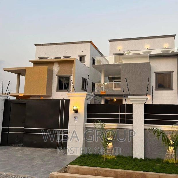 5bdrm Duplex in Wisa Groups, Achimota for sale · Photo 1