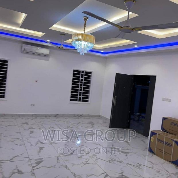 5bdrm Duplex in Wisa Groups, Achimota for sale · Photo 4