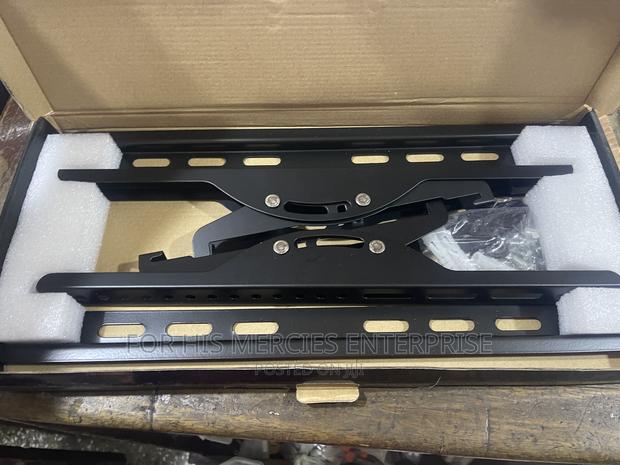 Adjustable Tv Wall Mount · Photo 4