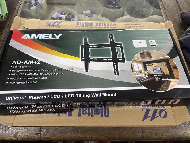 Adjustable Tv Wall Mount · Photo 3
