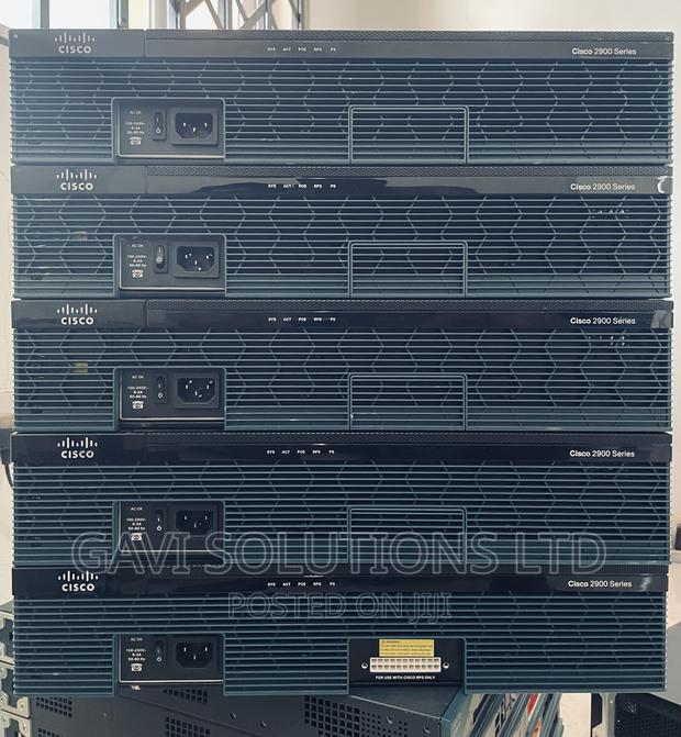Cisco 2900 Series Router photo 3
