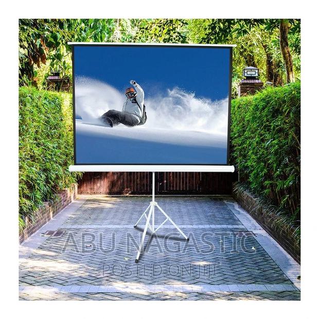 Tripod Stand Projector Screen 200x200cm · Photo 3