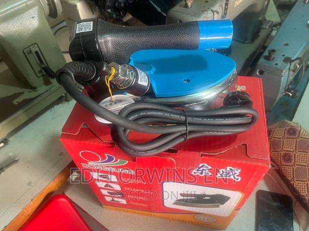 Dongsung Industrial Gravity Steam Iron photo 3