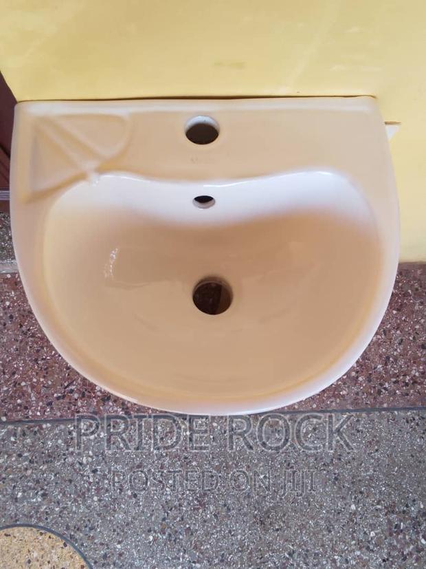 Wash Hand Basin With Pedestal · Photo 4