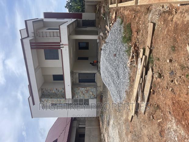 4bdrm Duplex in Ahenema Kokoben, Kumasi Metropolitan for sale · Photo 2