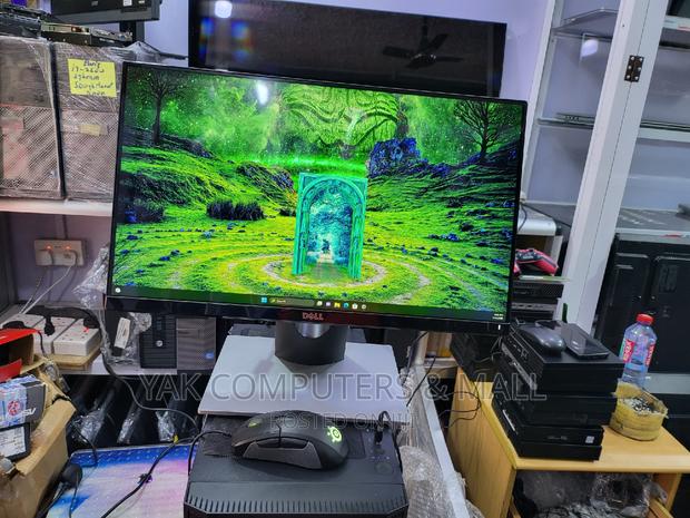 22 Inch Dell Ips Edgeles Monitor Full Hd Fir Ur Office Desk