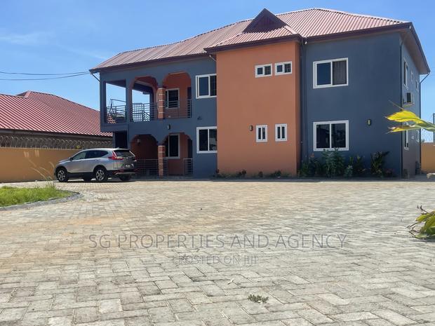 3bdrm Apartment in Sakumono, Spintex for rent · Photo 2
