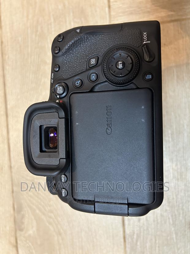 Canon 6d Mark Ii With 24 - 105mm Lens photo 4