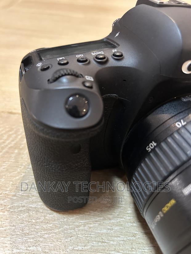 Canon 6d Mark Ii With 24 - 105mm Lens photo 3