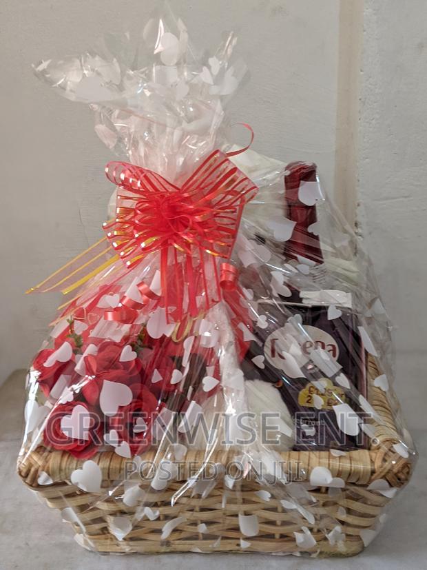 Christmas Gift Hamper · Photo 2
