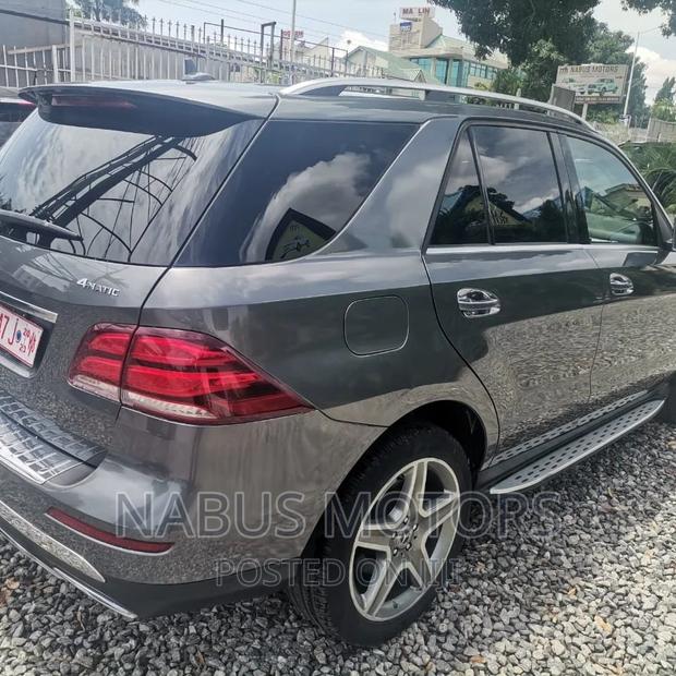 Mercedes-Benz GLE-Class GLE 350d 4MATIC 2018 Silver
