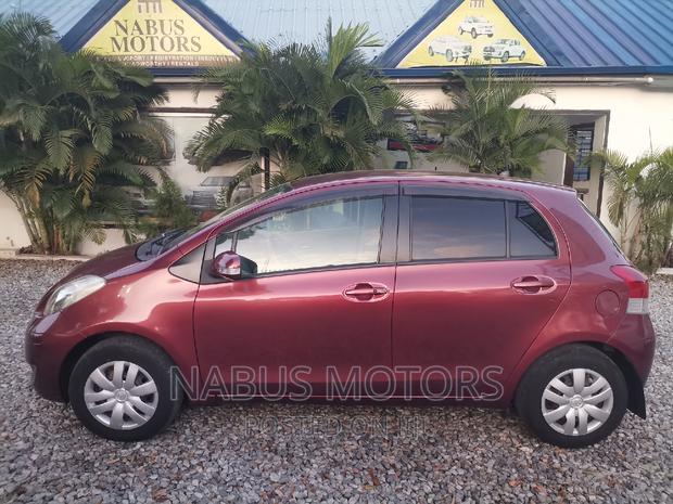 Toyota Vitz 1.3 FWD 5dr 2010 Burgundy