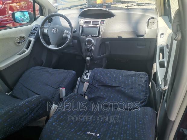 Toyota Vitz 1.3 FWD 5dr 2010 Burgundy