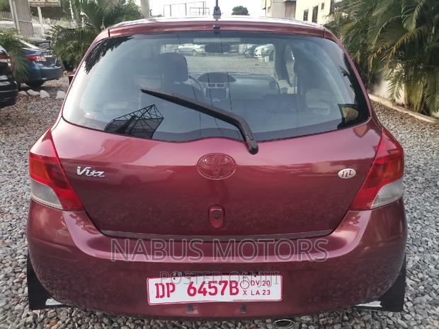 Toyota Vitz 1.3 FWD 5dr 2010 Burgundy