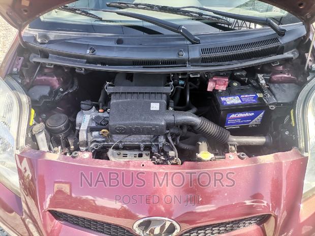 Toyota Vitz 1.3 FWD 5dr 2010 Burgundy