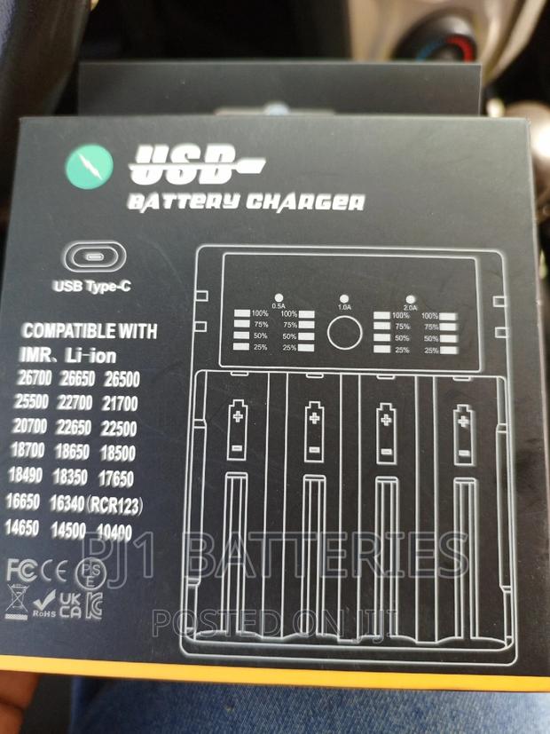Ups Li-Ion 1860 Digital Charger · Photo 3