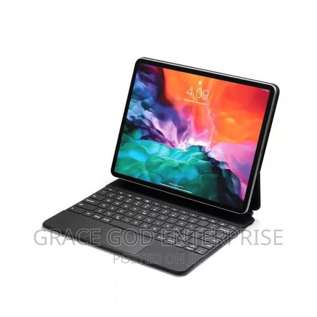 iPad 10th/11th Gen Magic Keyboard 10.9 Inches · Photo 3