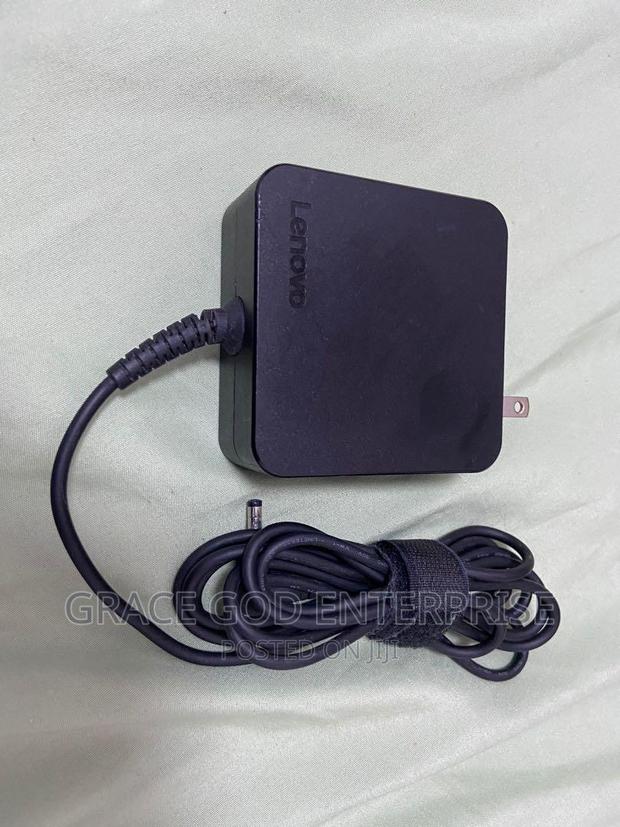 Lenovo Small Pin Charger 65W · Photo 4