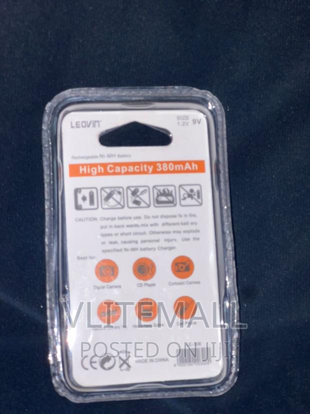 9v Leovin Rechargeable Battery · Photo 4