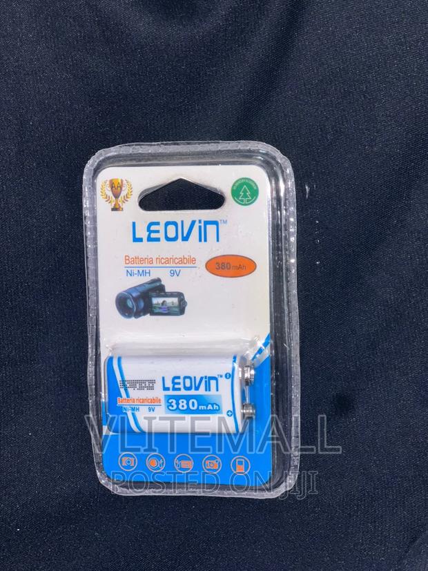 9v Leovin Rechargeable Battery · Photo 3