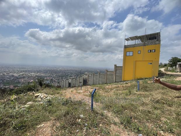 Hill Top Service Plots of Land With the View of Accra · Photo 1