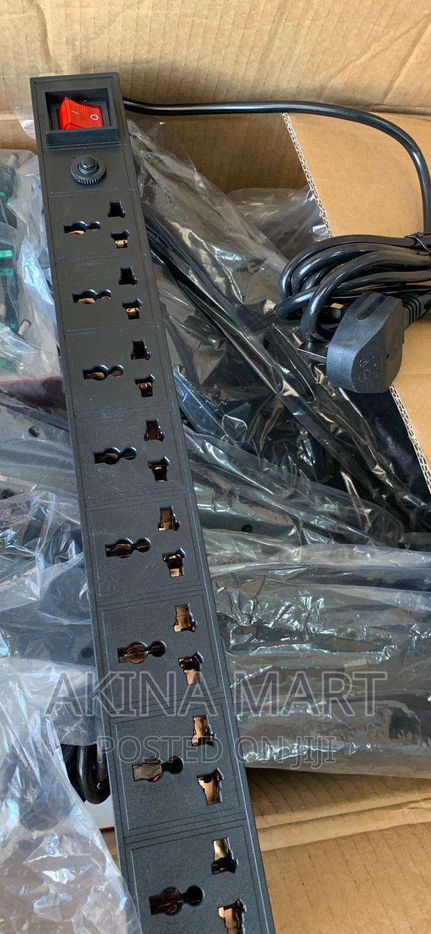 8way Pdu Board · Photo 3