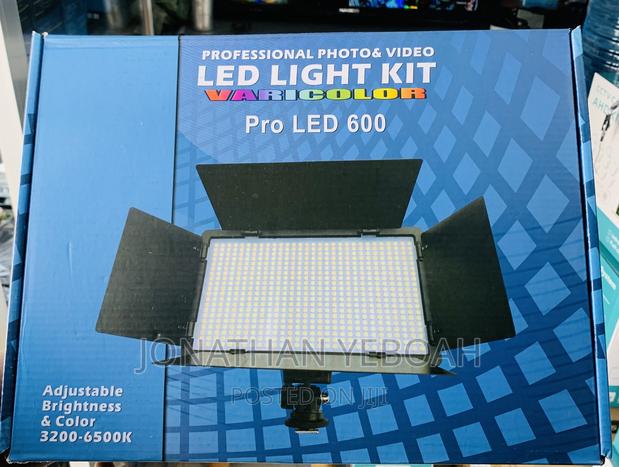 Pro Led 600 With Batteries, Adapter, Tripod Stand · Photo 3