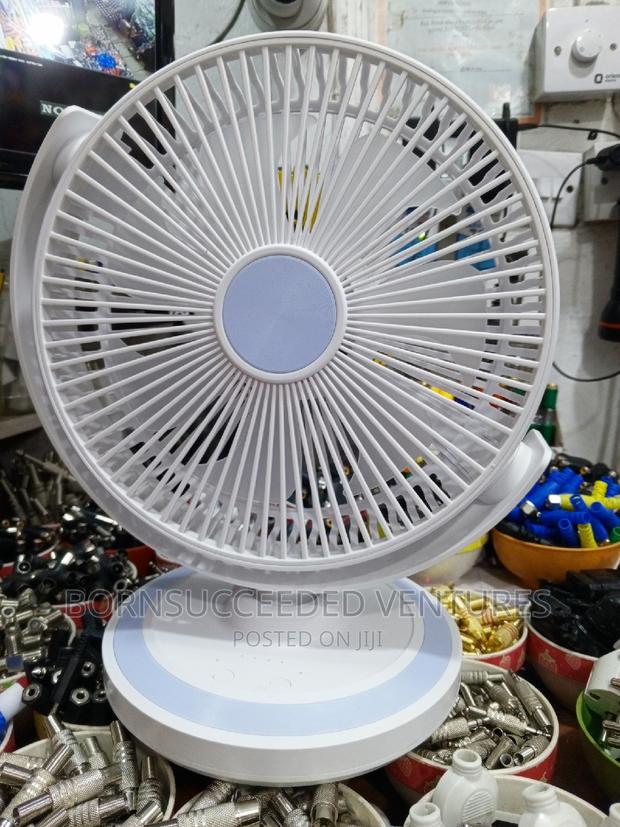 Rechargeable Rotation Table Top Fan · Photo 2
