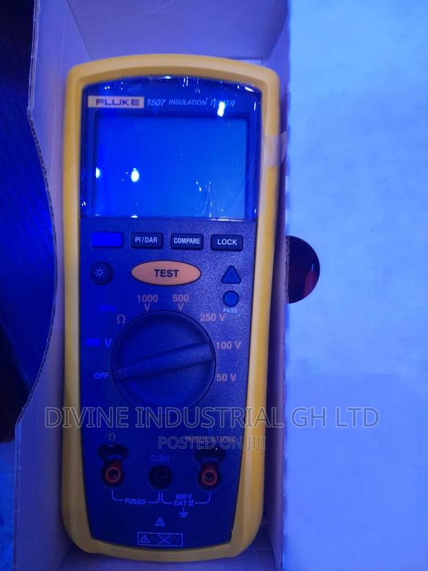 Fluke 1507 Insulation Tester · Photo 3
