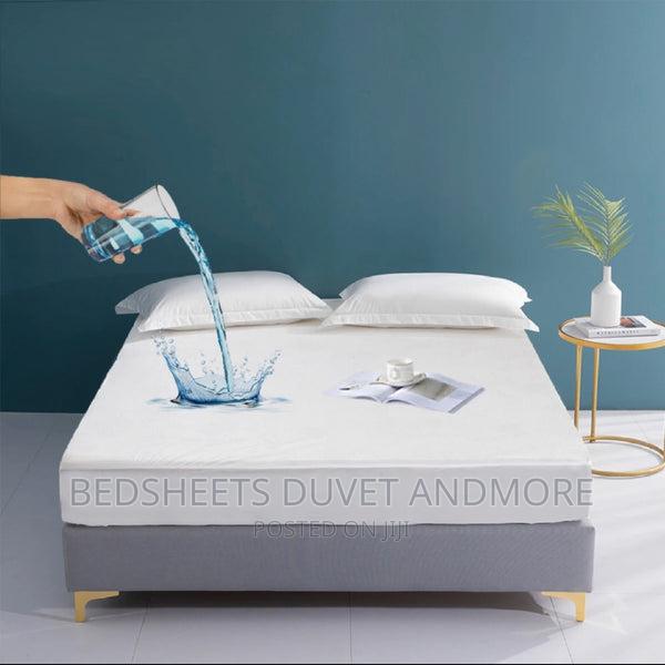 Waterproof Mattress Protector With Pillow Covers · Photo 2