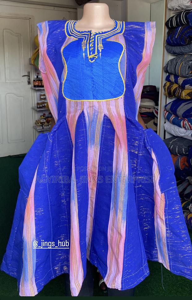 Smock Dress · Photo 4