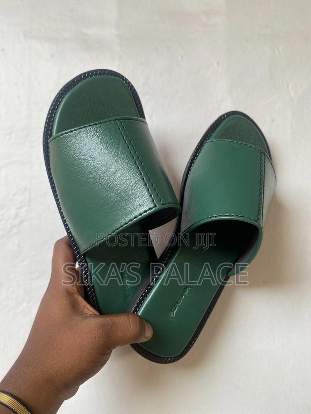 Royal Green Slippers · Photo 3