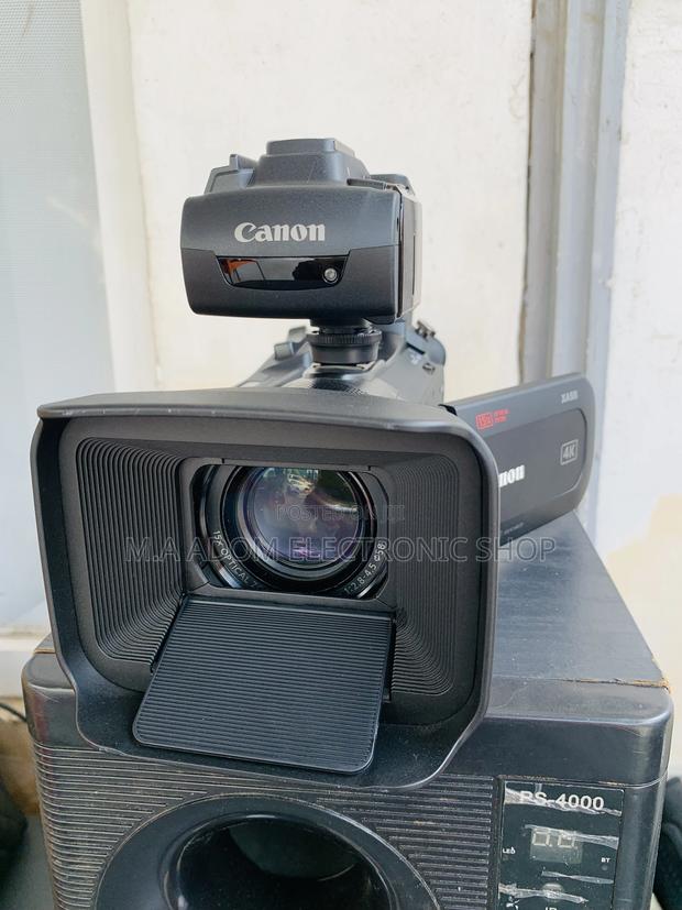 Take All Your Videos With This Canon Xa55 Uhd Camera · Photo 3