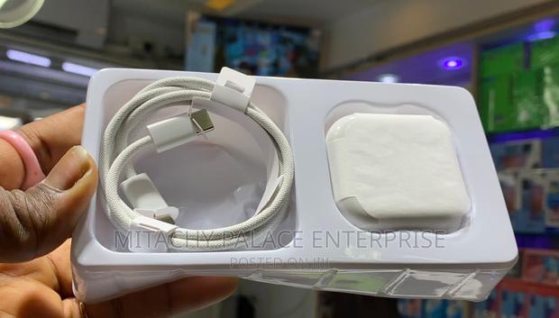 iPhone 15 Pro Max Charger 3 Pin · Photo 2