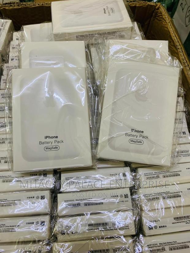 iPhone Battery Pack · Photo 2