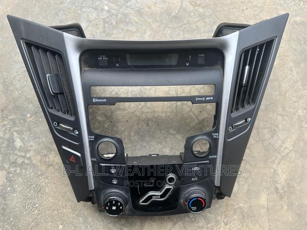 Hyundai Console Trim and Tape