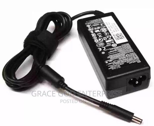 Dell Small Pin Charger 90W · Photo 3