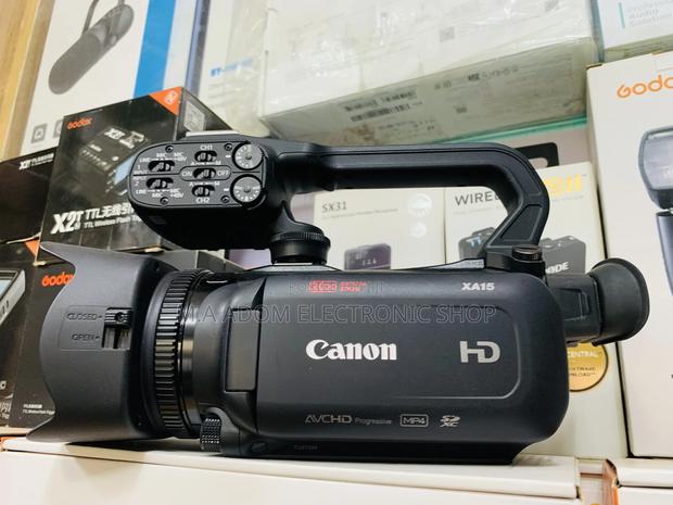 Canon Xa15 Video Camera · Photo 2
