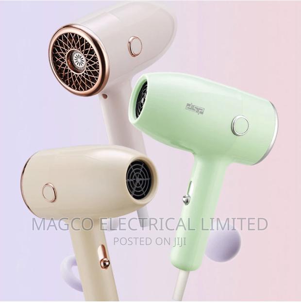 Hand Hair Dryer · Photo 2