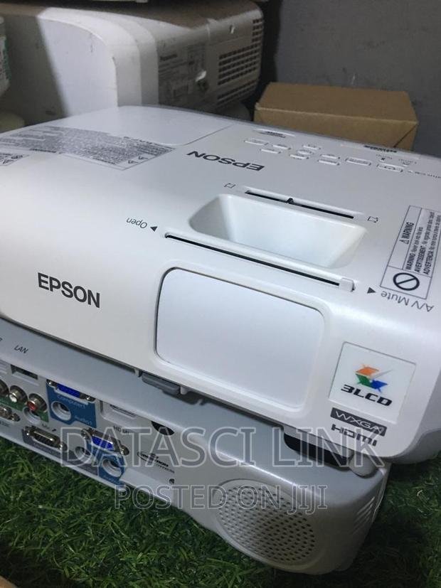 Epson Slightly Uk Used Projector photo 2