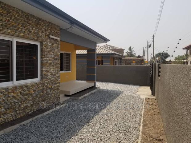 3bdrm House in Canada-Estate, Ablekuma for sale photo 2