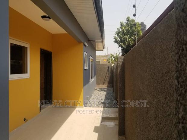 3bdrm House in Canada-Estate, Ablekuma for sale photo 10