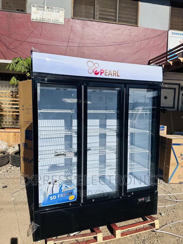 Security Lock and Key Pearl Display Fridge PVC-150 · Photo 2