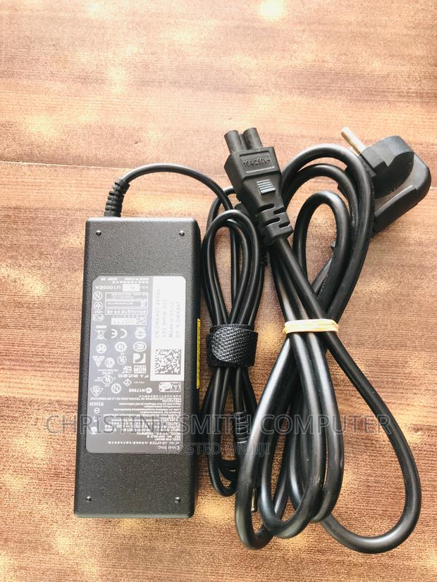 Dell Small Pin Charger · Photo 4