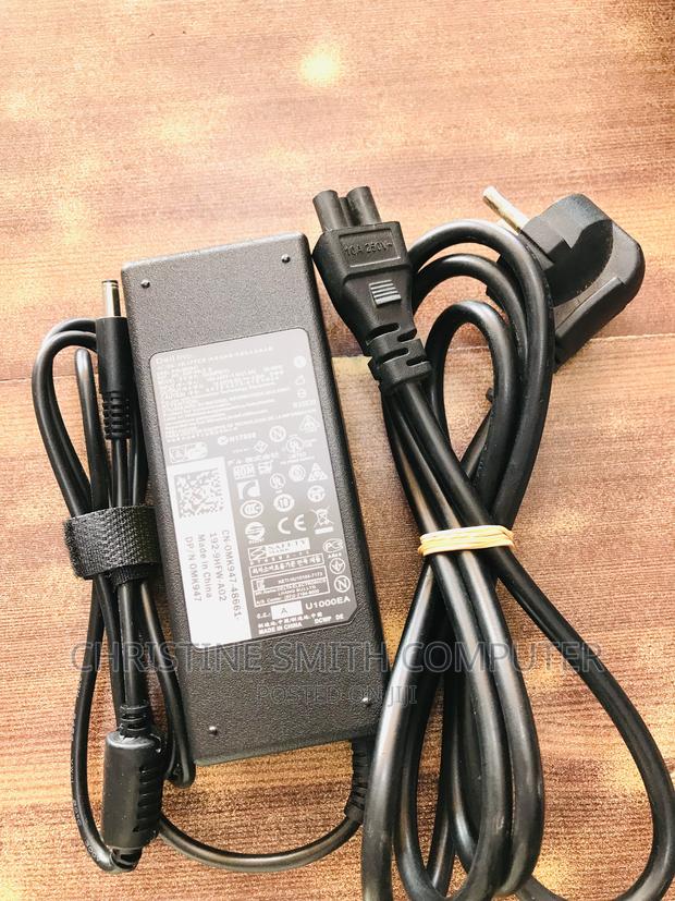 Dell Small Pin Charger · Photo 3