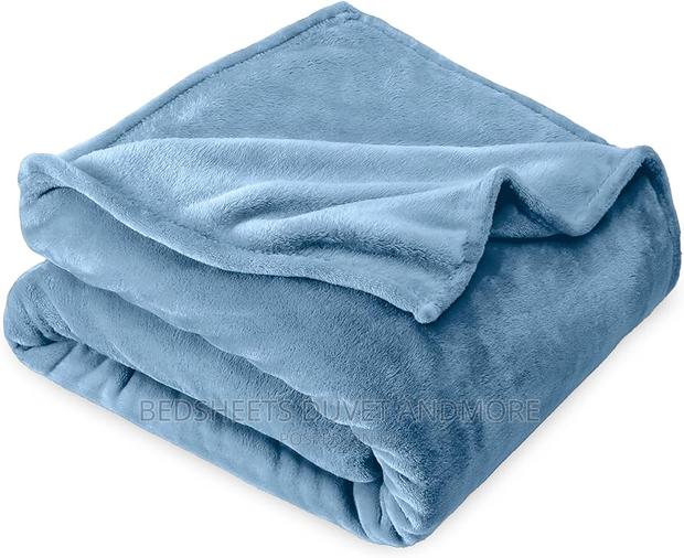 Flannel Fleece Blanket · Photo 2