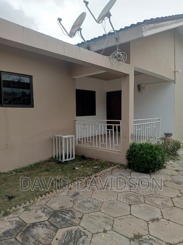 4bdrm Mansion in Executive 4 Bedroom, Tema Metropolitan for rent · Photo 1